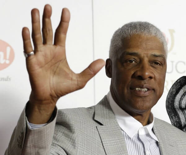 What is Julius Erving's hand size? How does it compare to other
